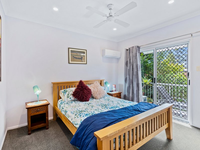 Photo - 18 Ringara Street, Manly West QLD 4179 - Image 13