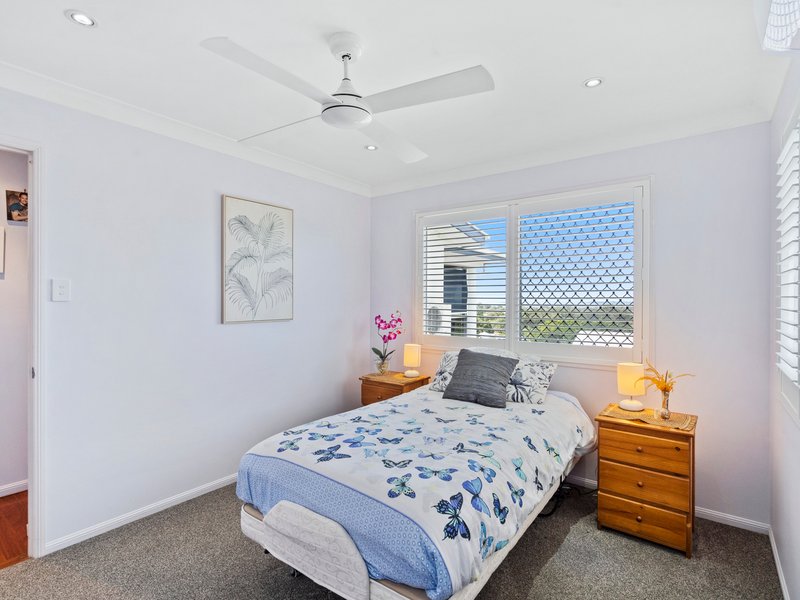 Photo - 18 Ringara Street, Manly West QLD 4179 - Image 16