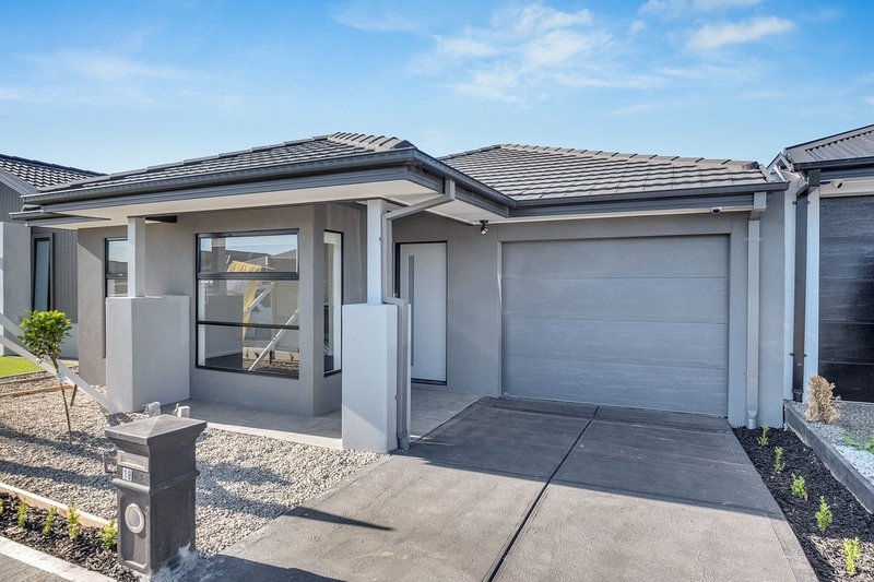 18 River Redgum Drive, Donnybrook VIC 3064