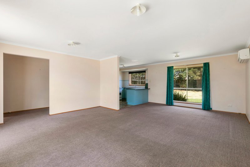 Photo - 18 Robert Drive, Cowes VIC 3922 - Image 4