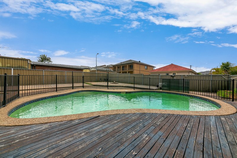 Photo - 18 Roberta Street, Greystanes NSW 2145 - Image 7