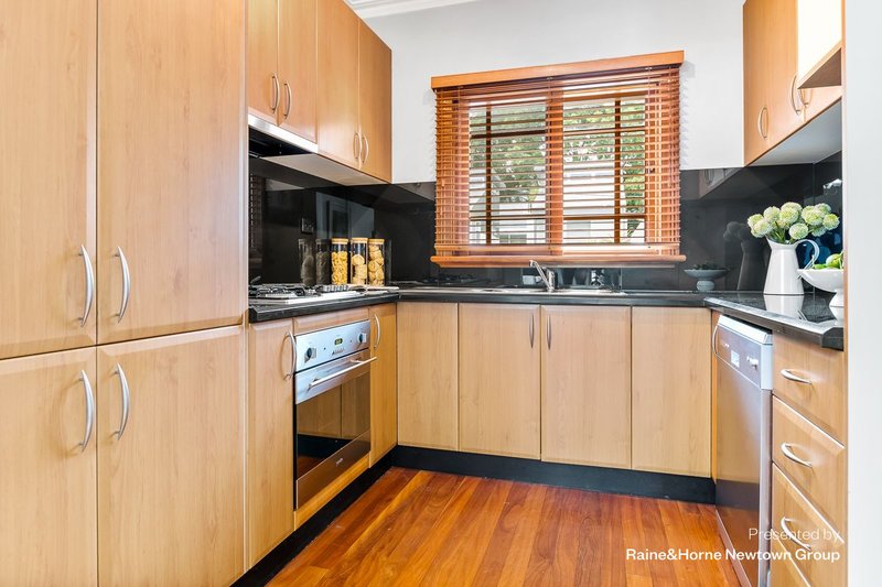 Photo - 18 Roberts Street, Camperdown NSW 2050 - Image 3