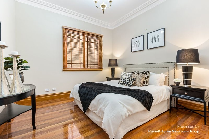 Photo - 18 Roberts Street, Camperdown NSW 2050 - Image 4