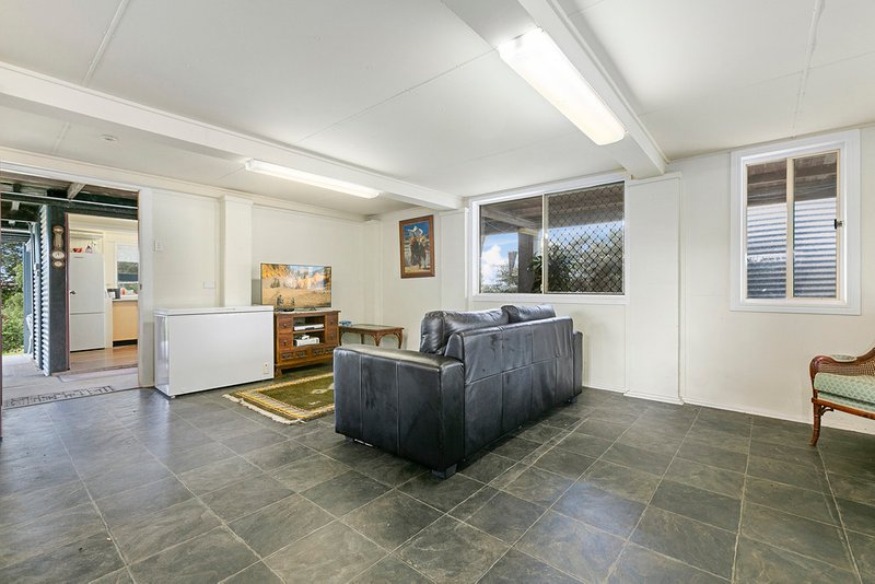 Photo - 18 Robinson Road, Como QLD 4571 - Image 11