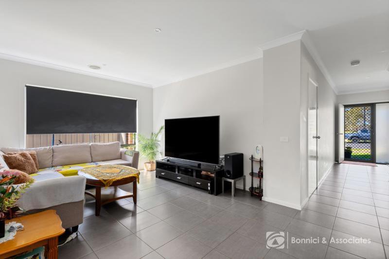 Photo - 18 Rogers Avenue, Wodonga VIC 3690 - Image 3