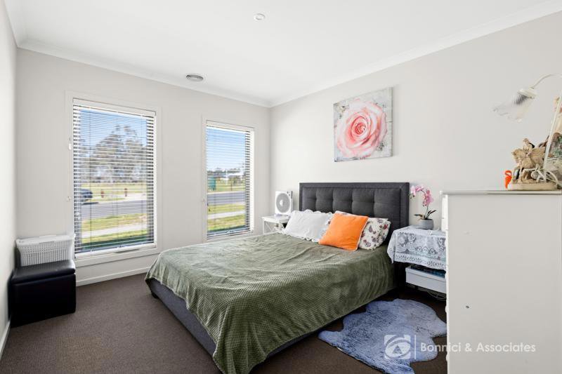 Photo - 18 Rogers Avenue, Wodonga VIC 3690 - Image 9