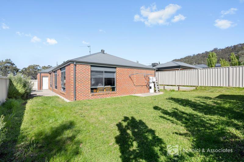 Photo - 18 Rogers Avenue, Wodonga VIC 3690 - Image 15