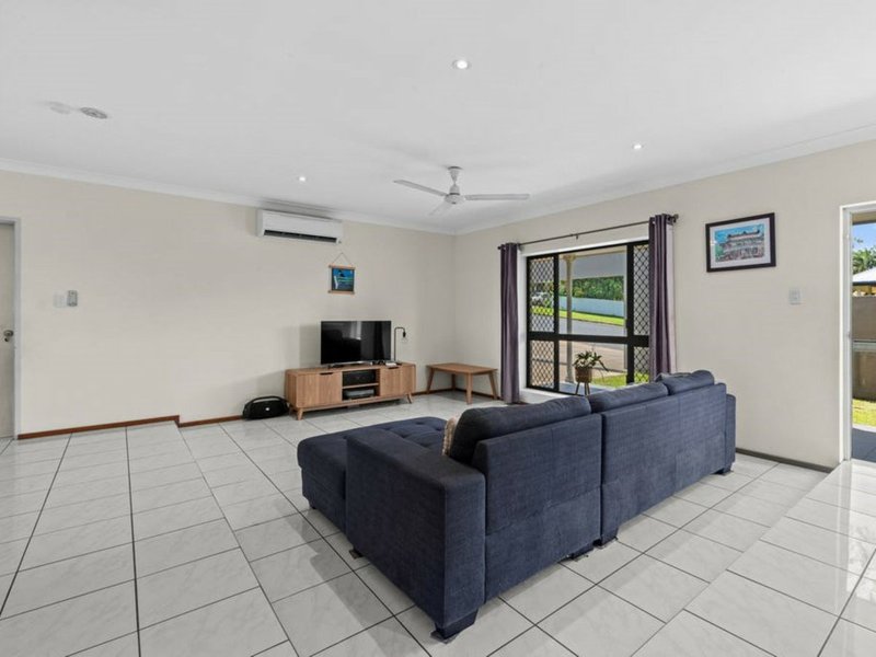Photo - 18 Rogers Close, Whitfield QLD 4870 - Image 4