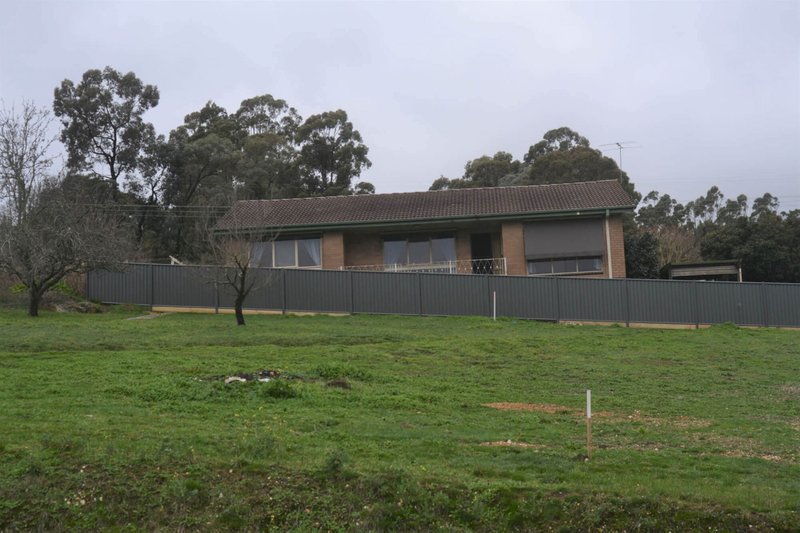 Photo - 18 Rogers Street, Creswick VIC 3363 - Image 2