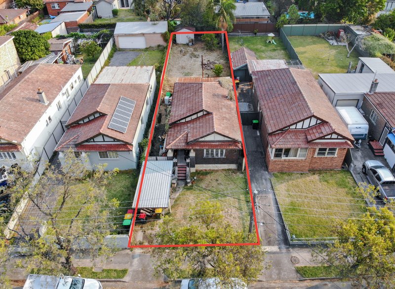 Photo - 18 Ronald Avenue, Earlwood NSW 2206 - Image 3