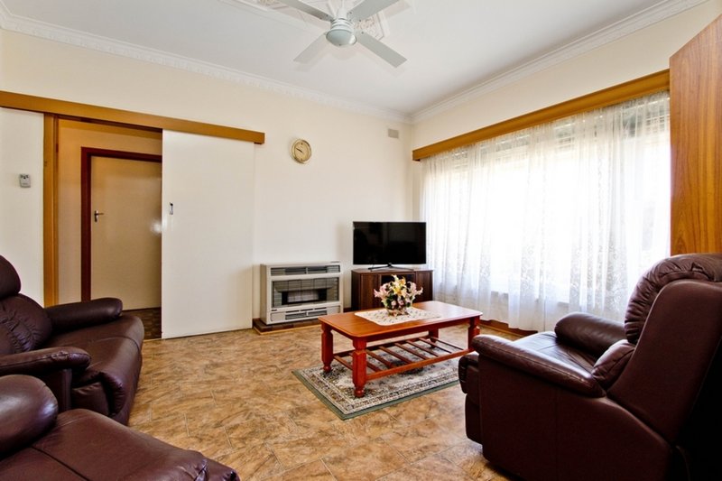 Photo - 18 Rondo Avenue, Findon SA 5023 - Image 2