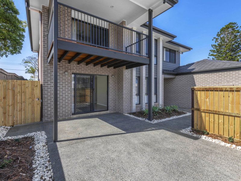 Photo - 18 Rookery Crescent, Bridgeman Downs QLD 4035 - Image 4