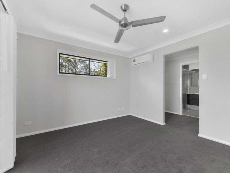 Photo - 18 Rookery Crescent, Bridgeman Downs QLD 4035 - Image 10