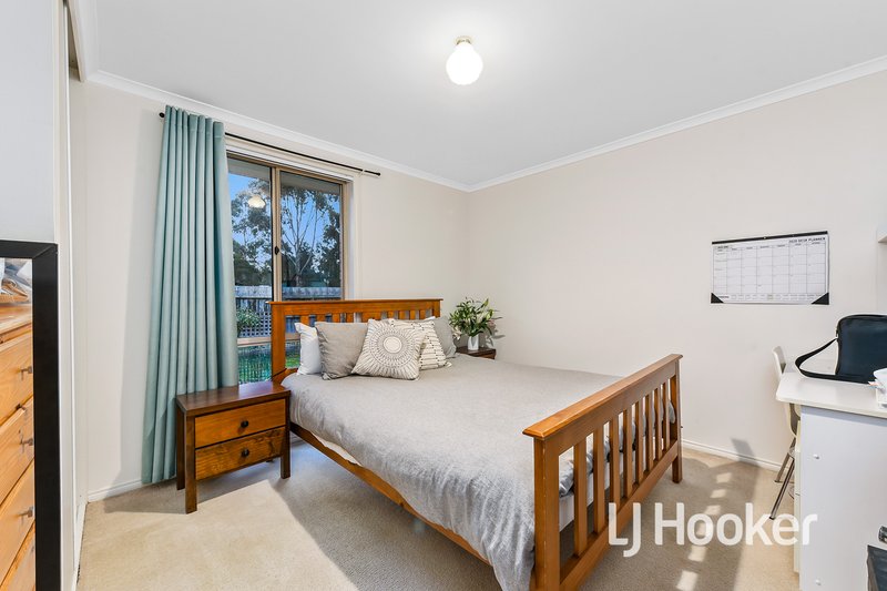 Photo - 18 Rossi Close, Pakenham VIC 3810 - Image 11