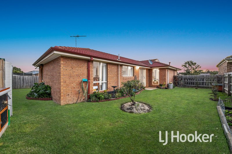 Photo - 18 Rossi Close, Pakenham VIC 3810 - Image 14