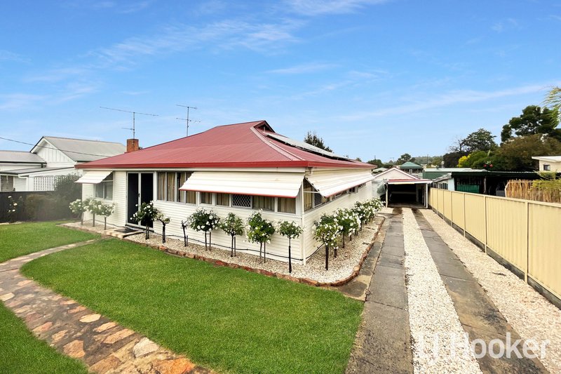 18 Rosslyn Street, Inverell NSW 2360