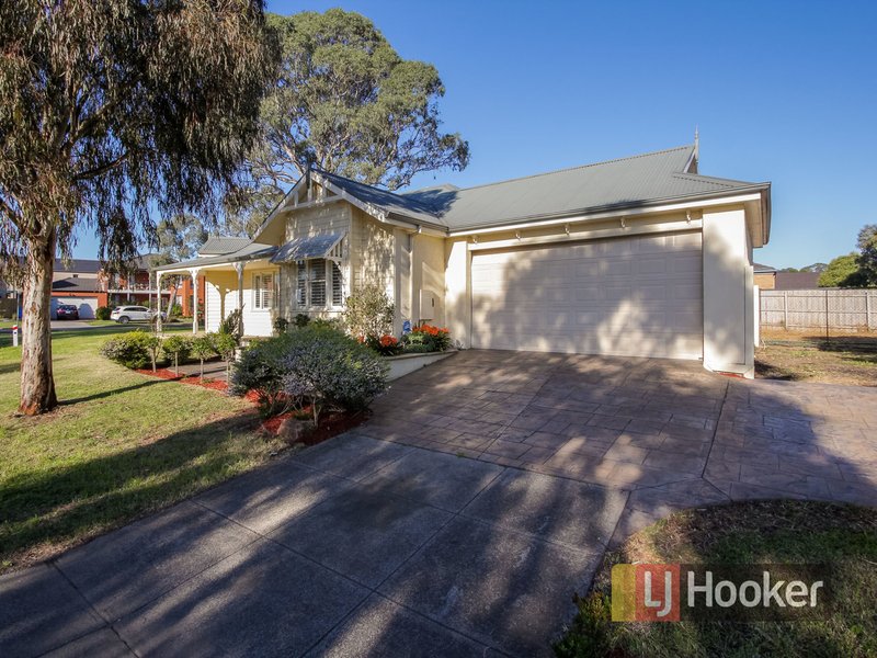 18 Rowcroft Avenue, Lynbrook VIC 3975