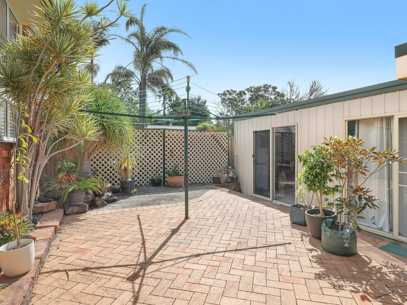 Photo - 18 Roycroft Ave , Mount Warrigal NSW 2528 - Image 13