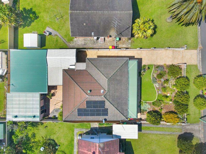 Photo - 18 Roycroft Ave , Mount Warrigal NSW 2528 - Image 18