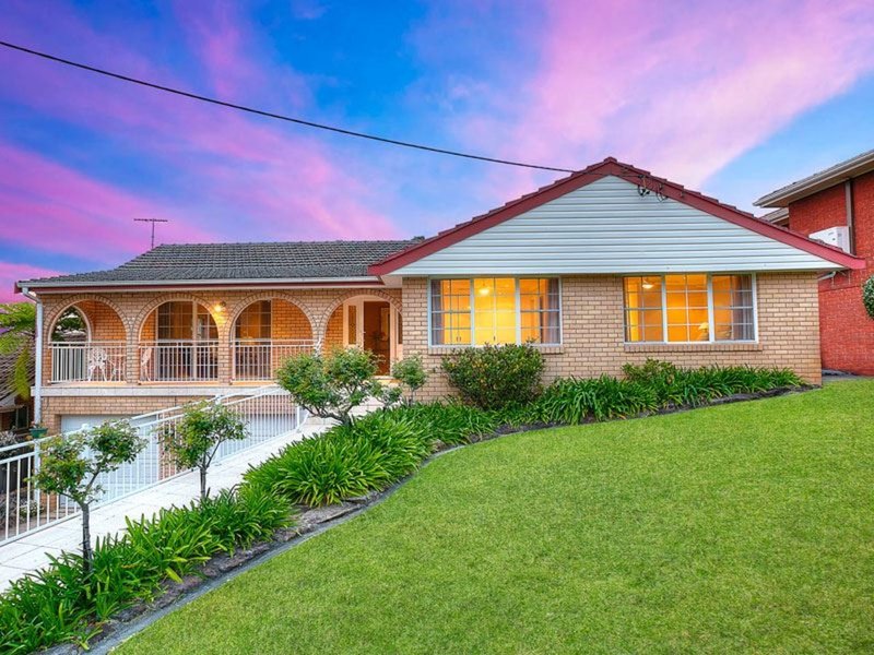 Photo - 18 Rutland Avenue, Baulkham Hills NSW 2153 - Image 2