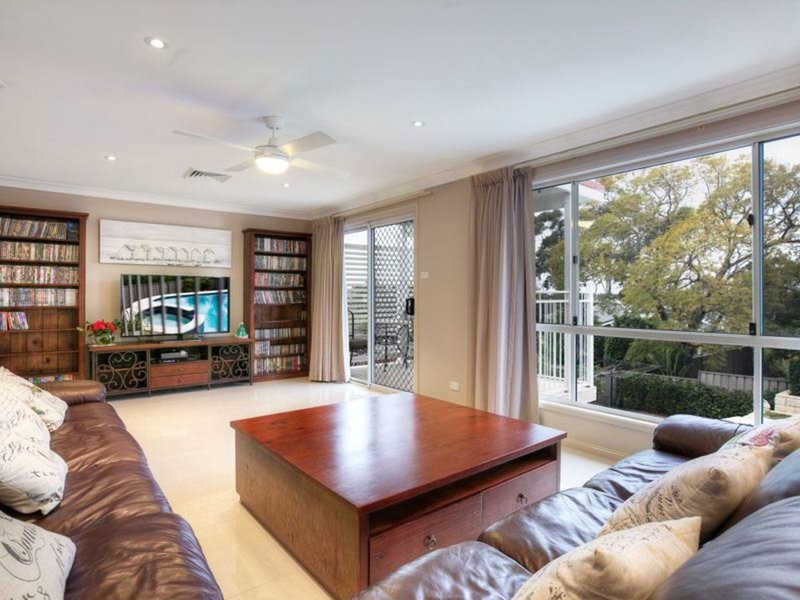 Photo - 18 Rutland Avenue, Baulkham Hills NSW 2153 - Image 3