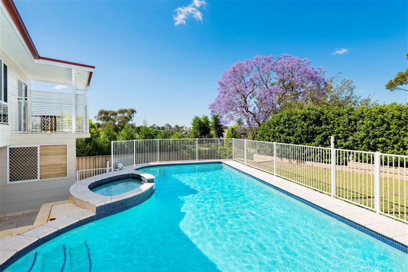 Photo - 18 Rutland Avenue, Baulkham Hills NSW 2153 - Image 9