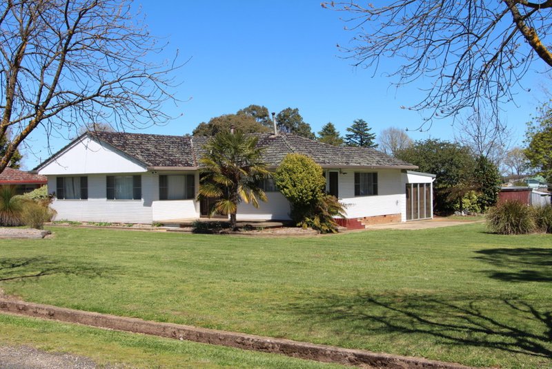 18 Ryanda Street, Guyra NSW 2365