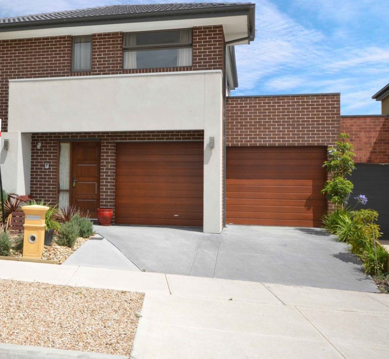 Photo - 18 Saint Road, Craigieburn VIC 3064 - Image 2