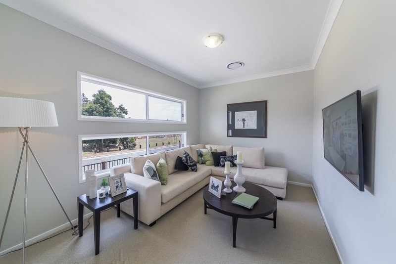 Photo - 18 Sandalwood Crescent, Griffin QLD 4503 - Image 13