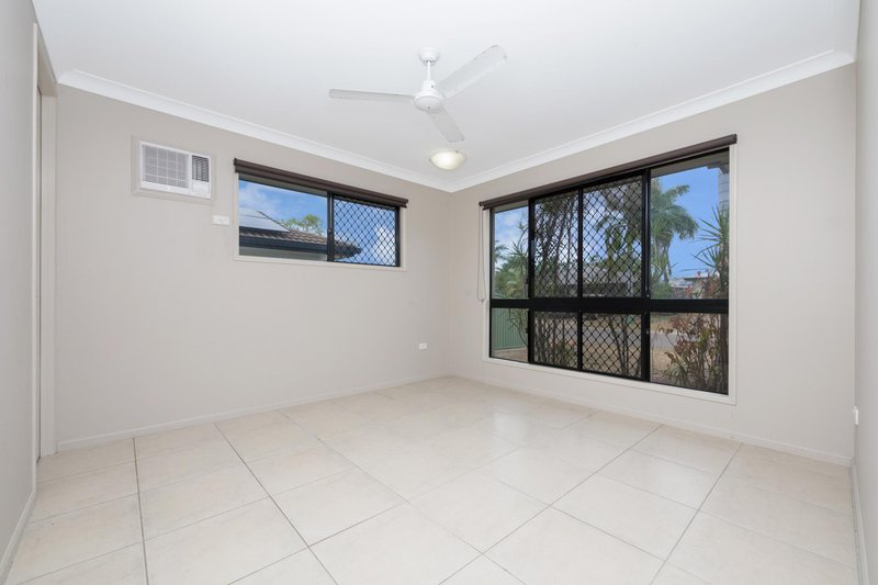 Photo - 18 Sanderling Circuit, Kelso QLD 4815 - Image 5