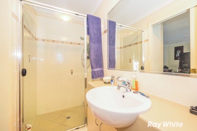 Photo - 18 Sandheath Place, Ningi QLD 4511 - Image 9