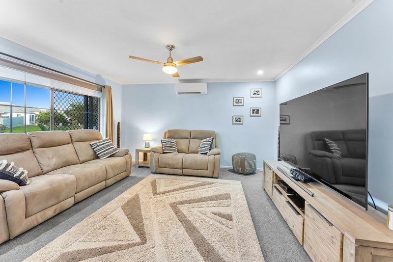 Photo - 18 Sandpiper Avenue, North Lakes QLD 4509 - Image 6