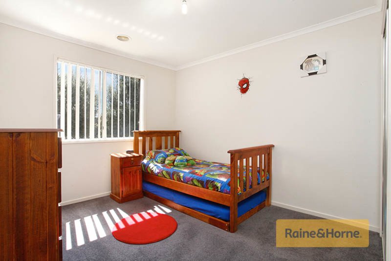 Photo - 18 Scarlet Oak Avenue, Melton West VIC 3337 - Image 12