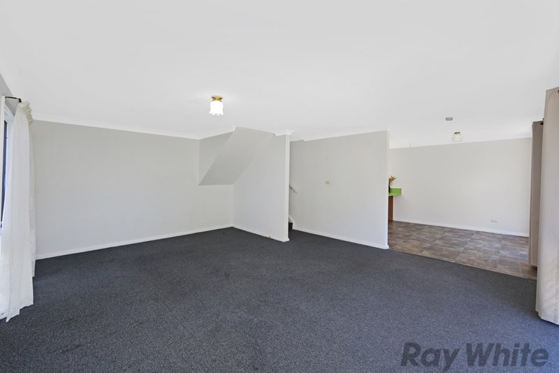 Photo - 18 Scenic Drive, Budgewoi NSW 2262 - Image 2