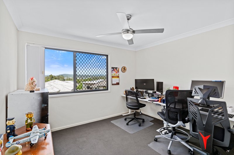 Photo - 18 Schroeder Street, Yarrabilba QLD 4207 - Image 10