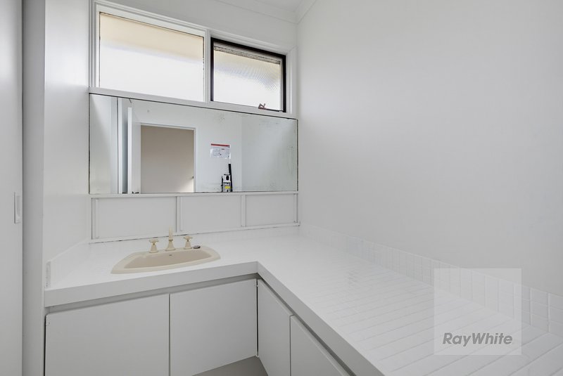 Photo - 18 Scott Grove, Kingsbury VIC 3083 - Image 2