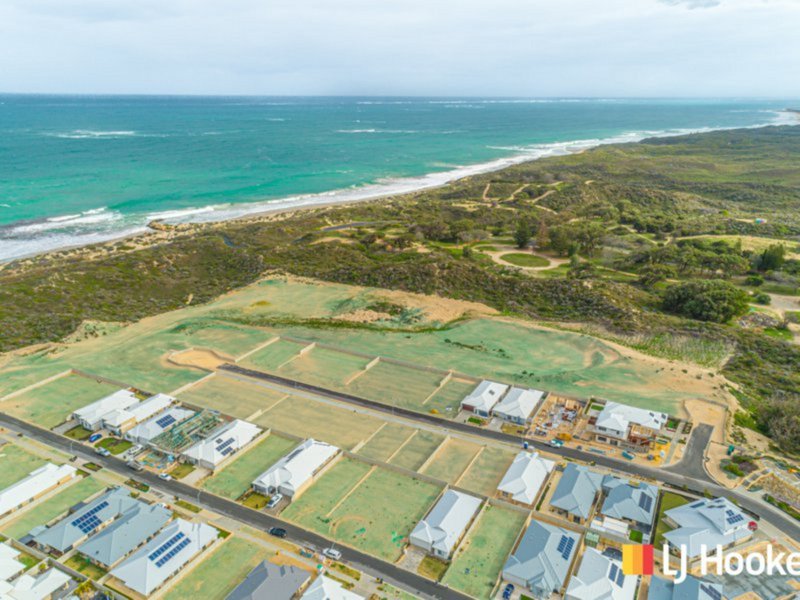 Photo - 18 Seabreeze Drive, Yanchep WA 6035 - Image 4