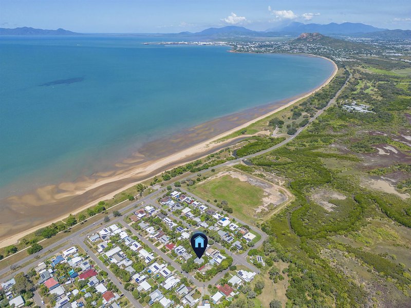 Photo - 18 Seaward Crescent, Pallarenda QLD 4810 - Image 1