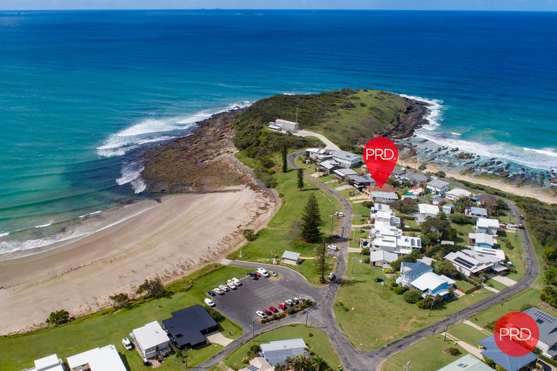 Photo - 18 Second Avenue, Arrawarra Headland NSW 2456 - Image 2