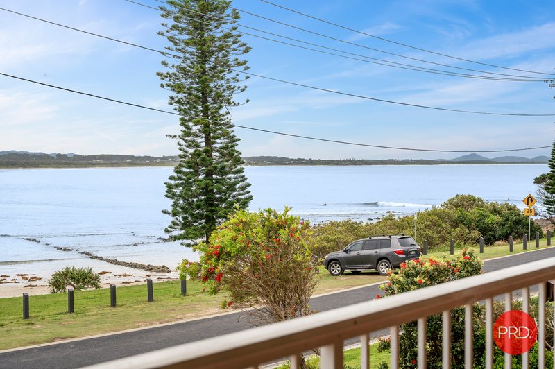 Photo - 18 Second Avenue, Arrawarra Headland NSW 2456 - Image 4