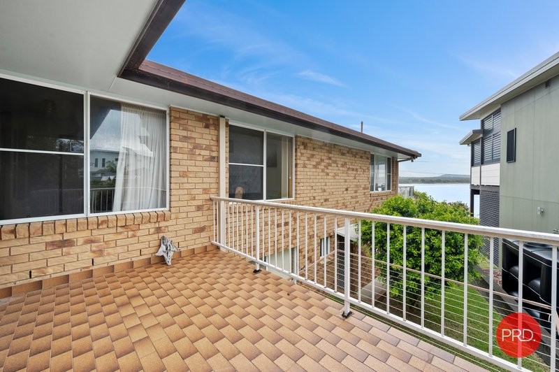 Photo - 18 Second Avenue, Arrawarra Headland NSW 2456 - Image 17