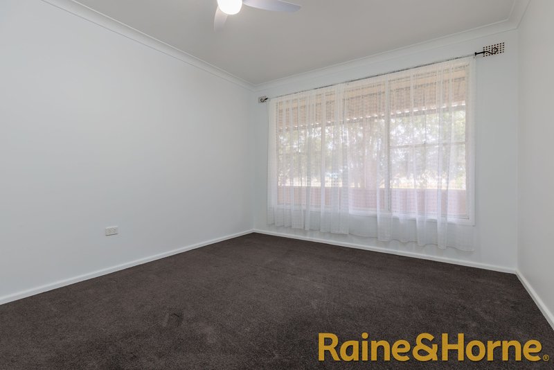 Photo - 18 Second Avenue, Narromine NSW 2821 - Image 6