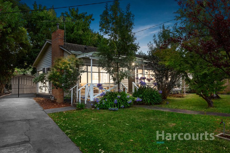 18 Selkirk Avenue, Wantirna VIC 3152