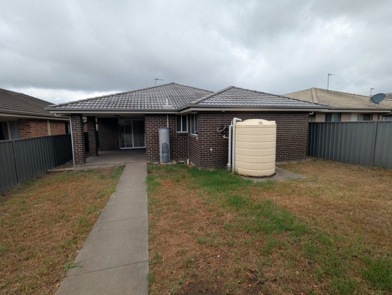 Photo - 18 Sellers Avenue, Rutherford NSW 2320 - Image 14