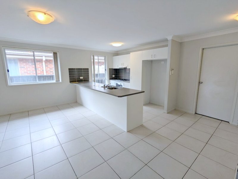 Photo - 18 Sellers Avenue, Rutherford NSW 2320 - Image 3