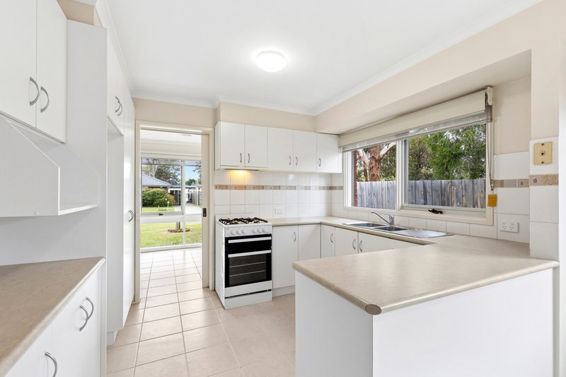Photo - 18 Sheeran Crescent, Lara VIC 3212 - Image 7