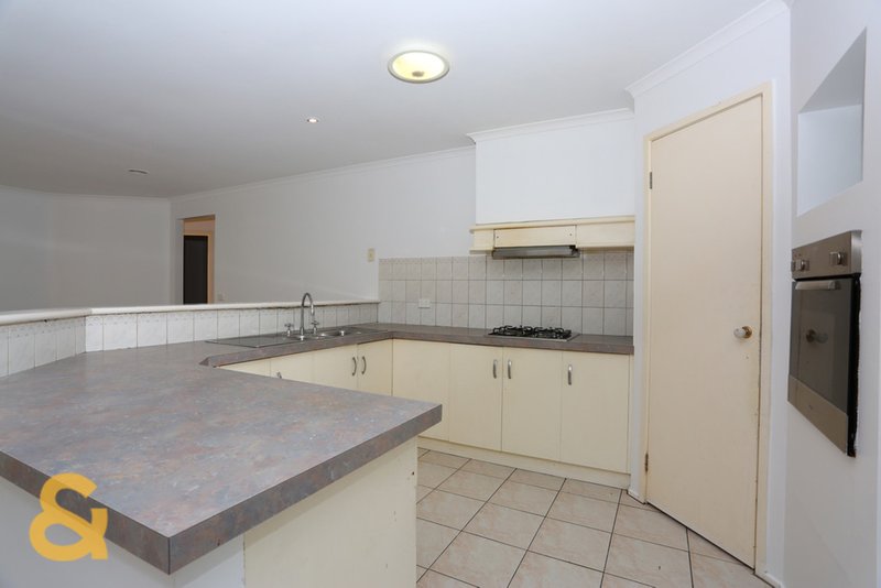 Photo - 18 Sheridan Way, Roxburgh Park VIC 3064 - Image 3