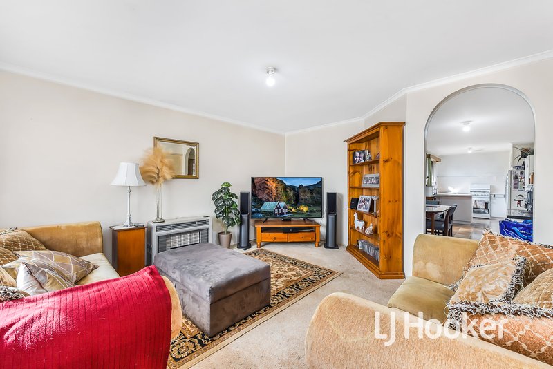 Photo - 18 Sherriff Rise, Pakenham VIC 3810 - Image 9