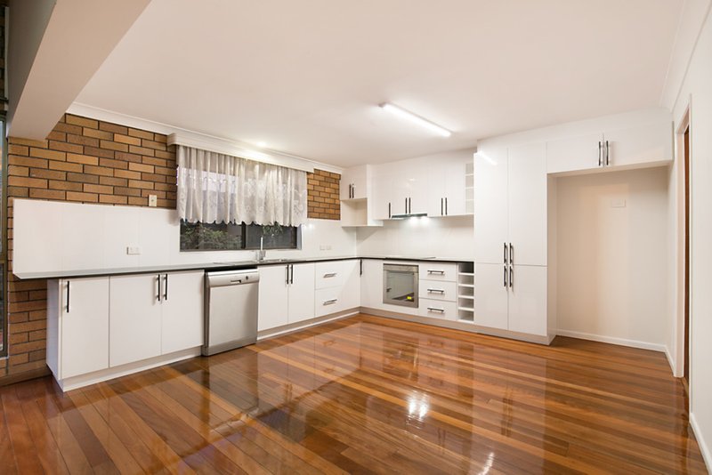 Photo - 18 Shoalhaven Avenue, Springwood QLD 4127 - Image 3