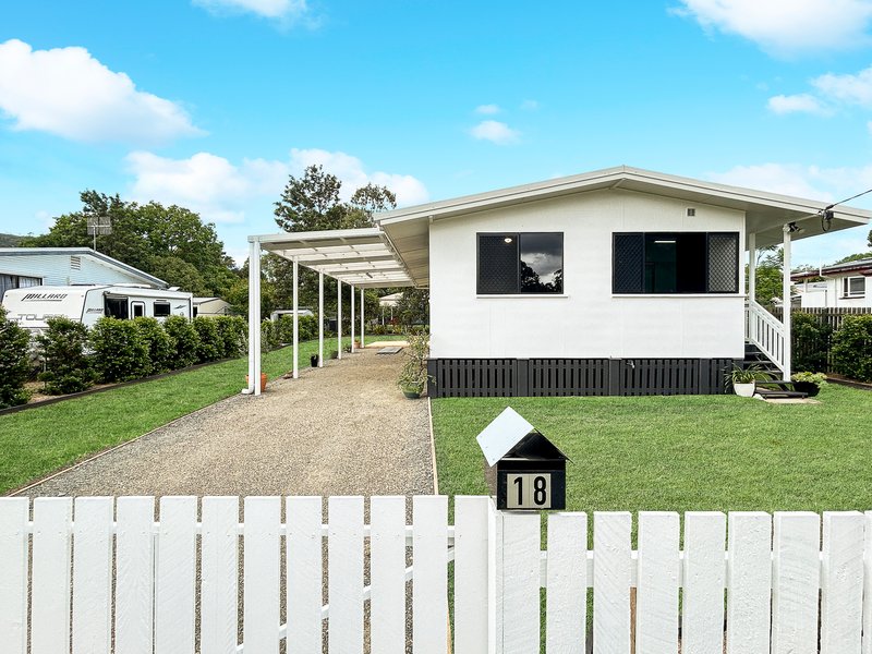 Photo - 18 Short Street, Esk QLD 4312 - Image 5